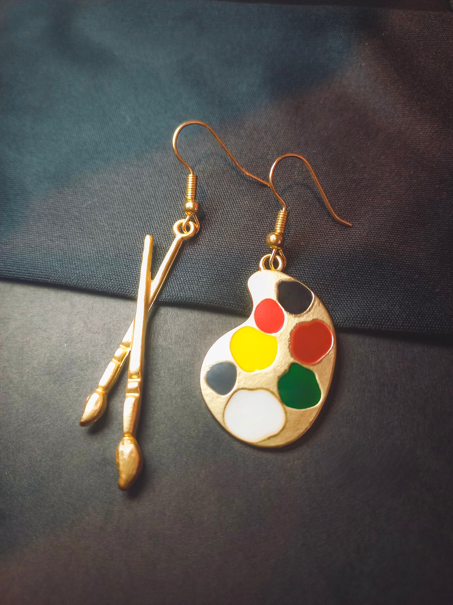 Painting tools earrings